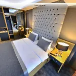 New Gate Hotel 4*