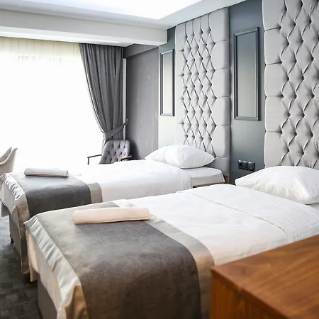 New Gate Hotel 4*