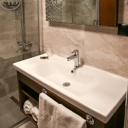 New Gate Otel 4*