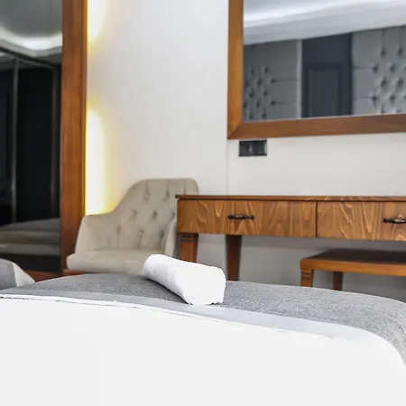 New Gate Hotel